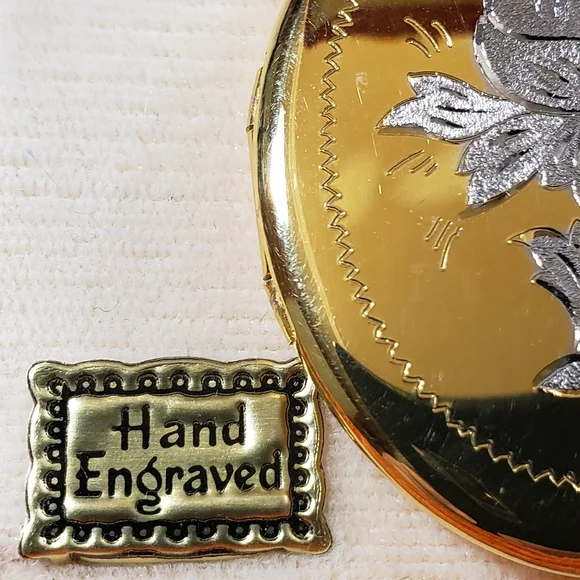 Marathon 12k GF Flower Locket - Picture 4 of 16